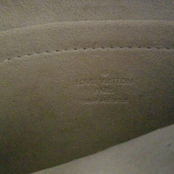 Louis Vuitton Monogram Milla Clutch MM - Picture 7 of 8